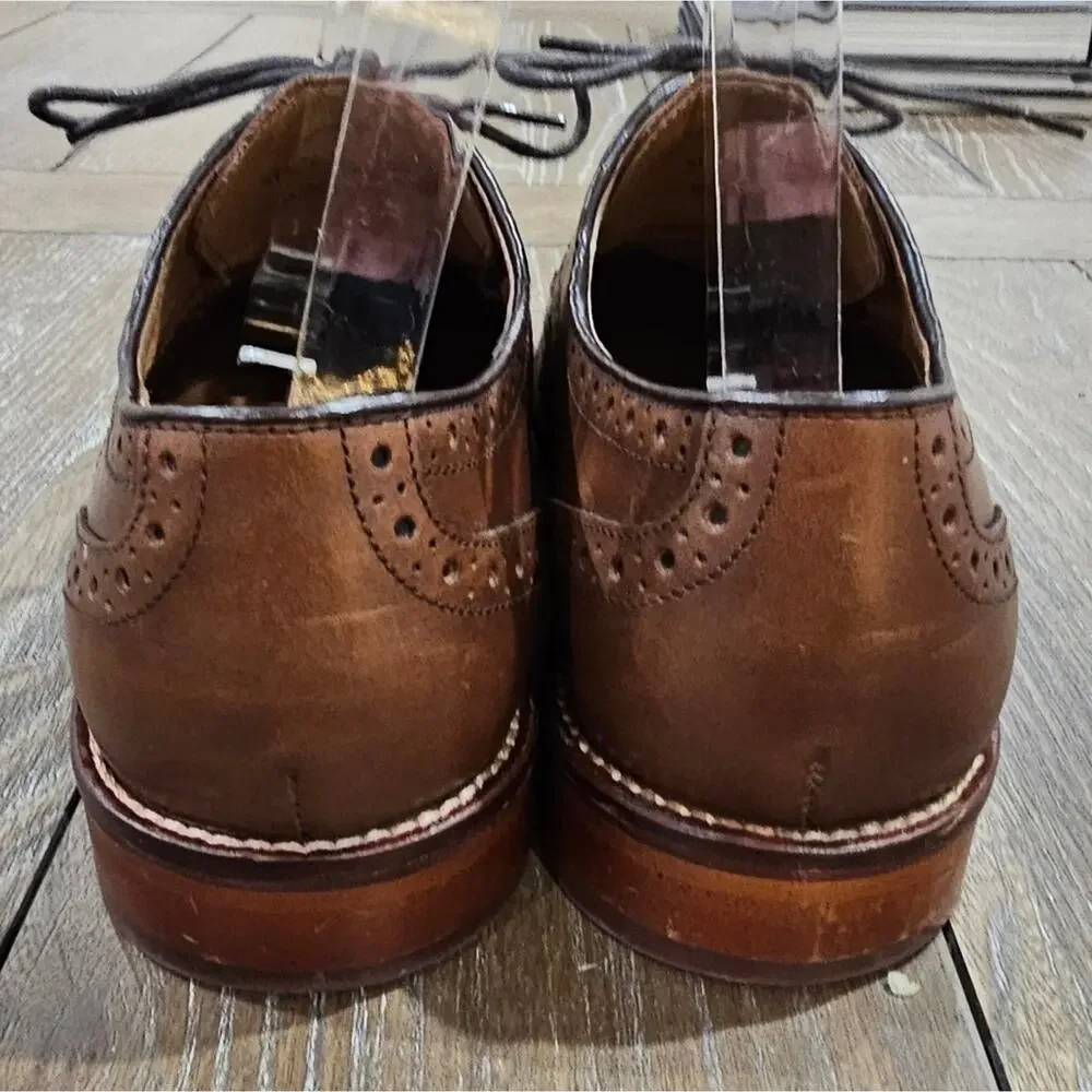 Johnston & Murphy Conard Embossed Wingtip 20-3894 Oak, Men's size 9m
